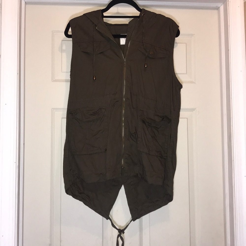 Navy green zipper vest w/ hoodie